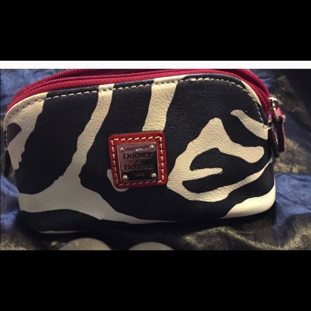 Dooney & bourke small bag